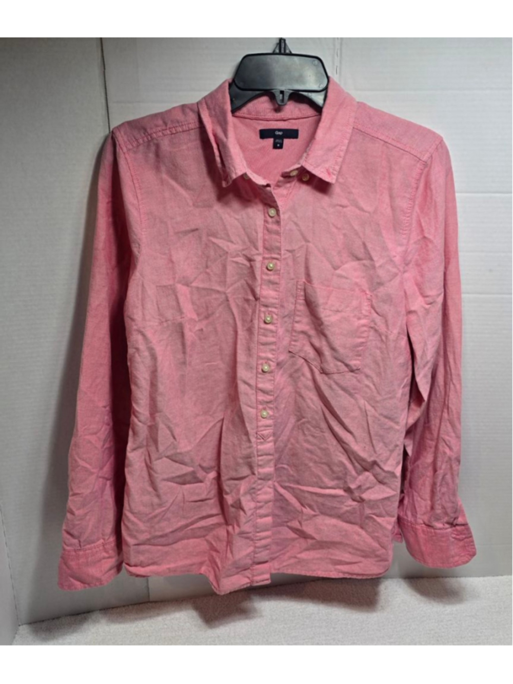 Women's Gap Pink Button Down Shirt M
